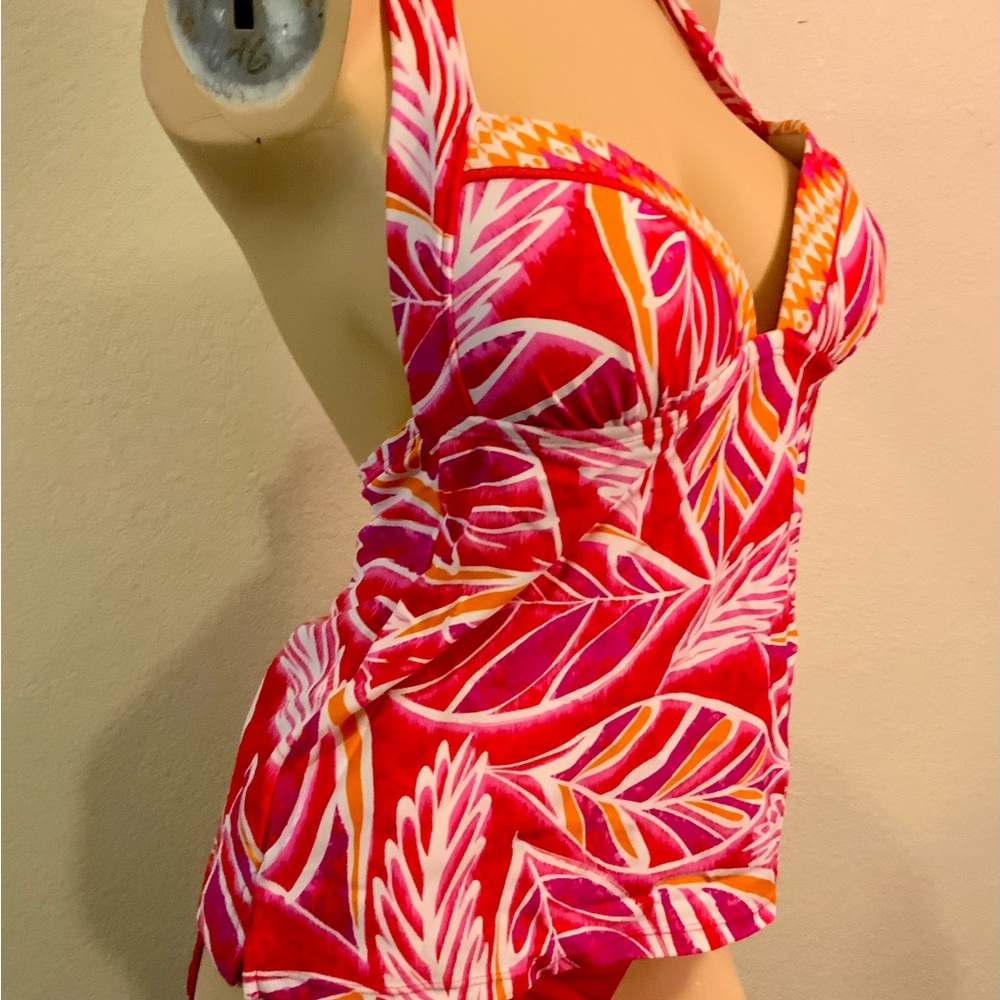 Women’s Tankini set Tropical print Tankini set by Leilani NWT sizes 8 10 12